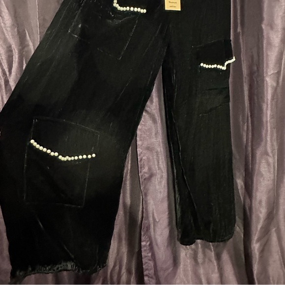 New A Rare Bird black velvet pants with pearls O/S - Picture 7 of 7